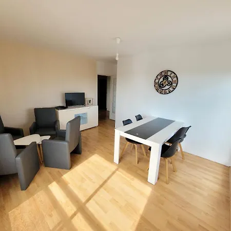 T5 Avec 4 Lits Doubles Appartement *